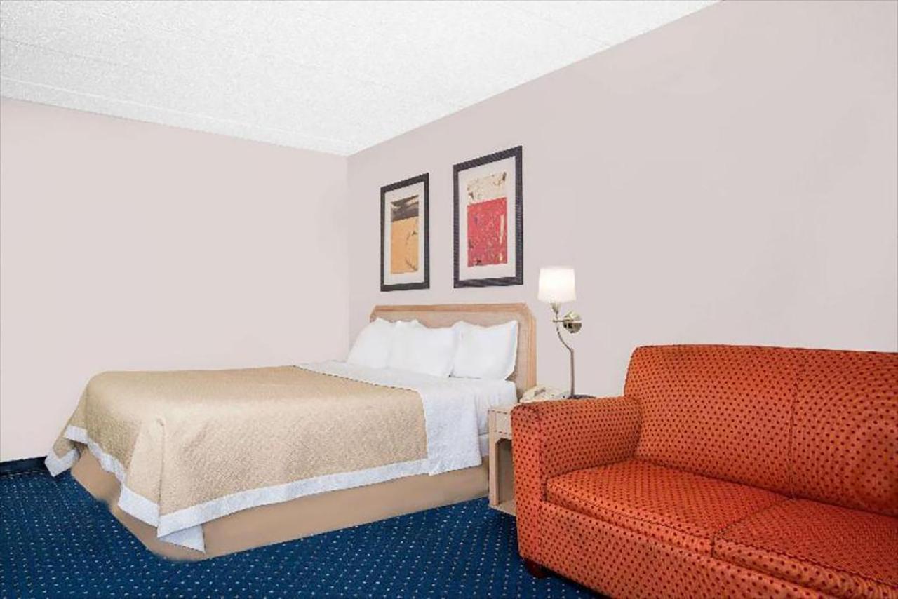 Days Inn Hotel & Conference Center La Crosse Dış mekan fotoğraf